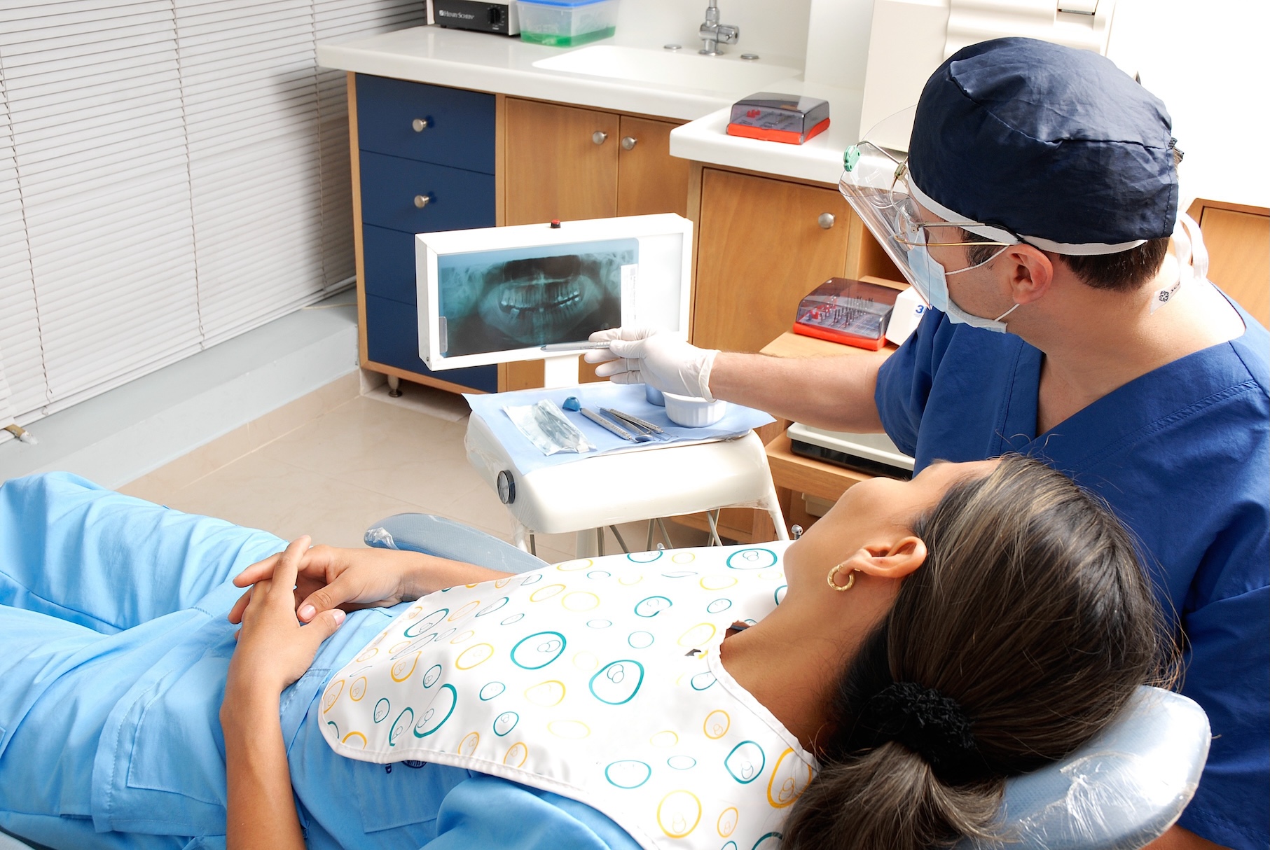 oswaldoruiz-dentist-1639683.jpg